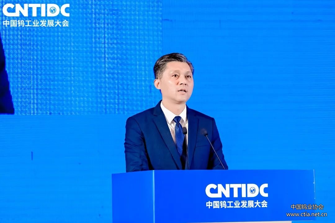 贛州市政府副市長、黨組成員鄒治宇致辭 贛州市政府副市長、黨組成員鄒治宇致辭